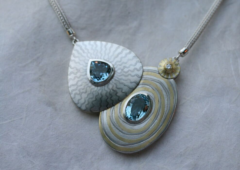 Aquamarin Collier Aus ererbten , feinen Aquamarinen als Umarbeitung entstandenes Collier für eine Kundin aus Gold, Palladium und Silber. Unikat.